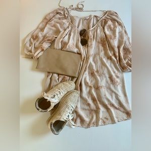 carly jean los angeles flowy salem dress